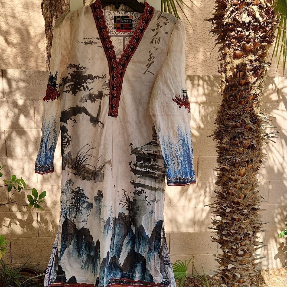 Pareesa XS Artistic Tunic with Colorful Accents